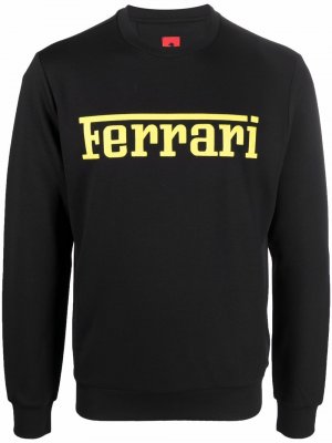 Толстовка с логотипом Ferrari. Цвет: черный