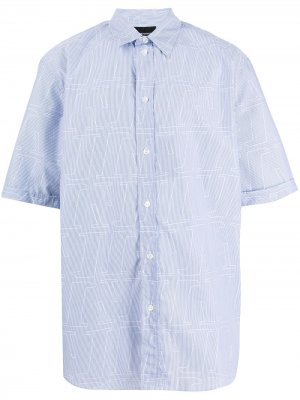 Рубашка с короткими рукавами и монограммой Emporio Armani. Цвет: синий