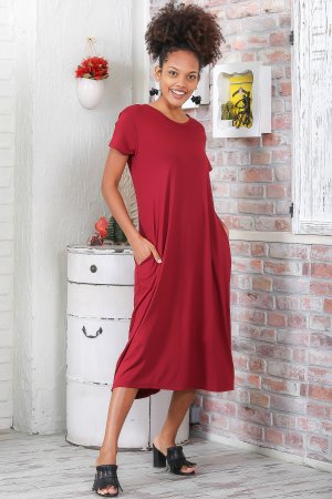 Женское бордовое длинное платье с круглым воротником и скрытым карманом короткими рукавами , бордовый Chiccy