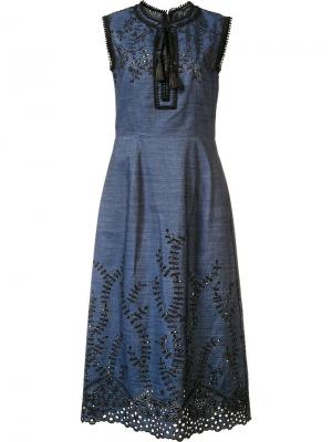 Джинсовое платье с вышивкой Yigal Azrouel. Цвет: синий