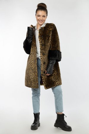 Пальто женское утепленное EL PODIO. Цвет: леопард