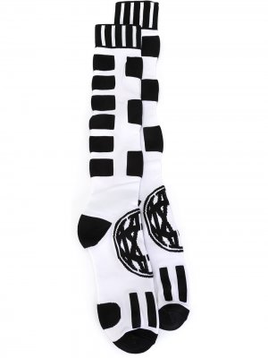 Носки с геометрическим узором KTZ. Цвет: белый