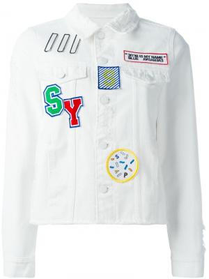Джинсовая куртка с заплатками Steve J & Yoni P. Цвет: белый