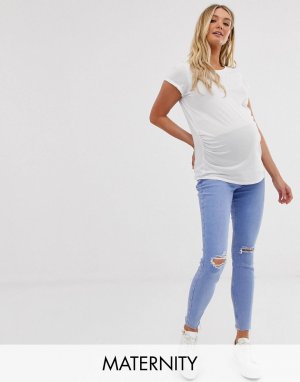 Светло-синие джинсы скинни с посадкой над животом и рваной отделкой -Синий New Look Maternity