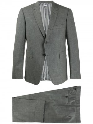 Классический костюм-двойка с галстуком Thom Browne. Цвет: серый