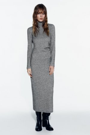 Мягкое длинное платье со собранными деталями , серый мергель ZARA
