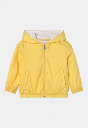 Легкая куртка HOODED RAIN COAT UNISEX Il Gufo, цвет chick yellow Gufo