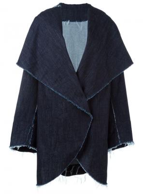 Джинсоео пальто с необработанными краями Norma Kamali. Цвет: синий