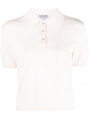Шелковая рубашка поло 1997-го года с логотипом CC Chanel Pre-Owned. Цвет: белый