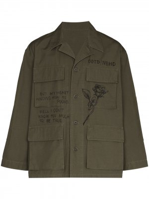 Куртка в стиле милитари с графичным принтом Neighborhood. Цвет: зеленый