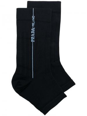 Носки с открытыми носками Prada. Цвет: синий
