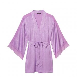 Халат Victoria's Secret Luxe Satin Jacquard Lace Inset, фиолетовый Victoria's