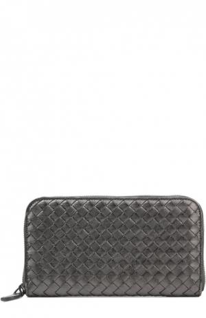 Кожаное портмоне на молнии с плетением intrecciato Bottega Veneta. Цвет: серый