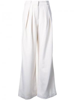 Плиссированные расклешенные брюки Jay Ahr. Цвет: белый