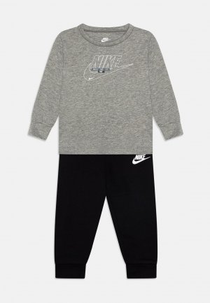 Топ с длинными рукавами CLUB PANT SET , цвет black Nike Sportswear