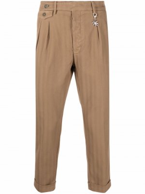 Укороченные брюки со складками Manuel Ritz. Цвет: коричневый