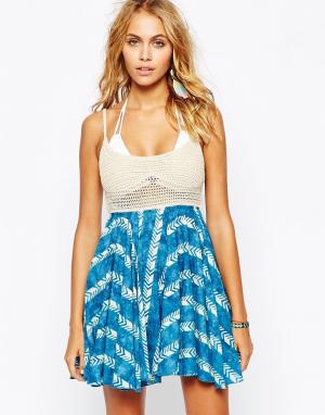 Ажурное пляжное платье с принтом тай-дай Arrow Surf Gypsy. Цвет: синий