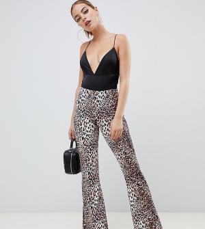 Расклешенные брюки с леопардовым принтом -Мульти Missguided Petite