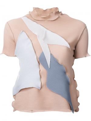 Плиссированная блузка с контрастными вставками Kotohayokozawa. Цвет: телесный