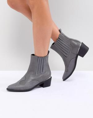 Ботинки на каблуке в стиле вестерн Missguided. Цвет: серый