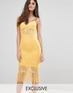Кружевное платье с корсетом NaaNaa. Цвет: желтый