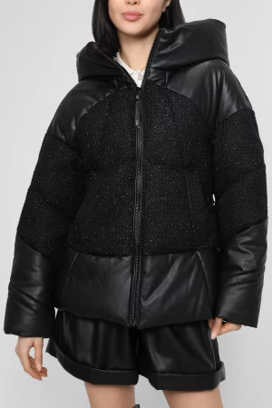 Кожаная куртка женская W2BL52 WEWR0 черная S Guess. Цвет: черный