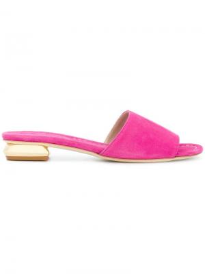 Босоножки с открытым носком на контрастном каблуке Anna F.. Цвет: розовый