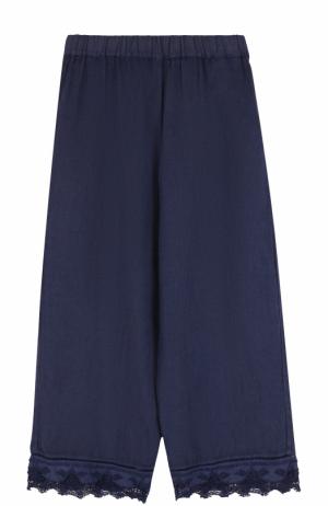 Укороченные льняные брюки с кружевной отделкой 120% Lino. Цвет: темно-синий