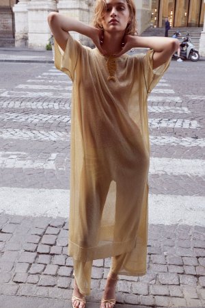 Платье-туника вязано из блестящей пряжи Zara, золотой ZARA
