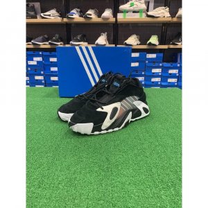 Спортивная обувь унисекс Streetball EG9009 Adidas