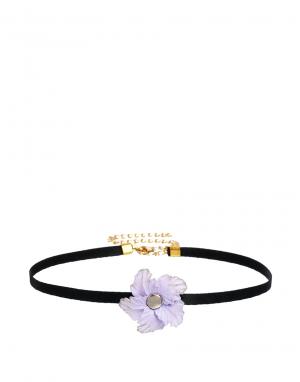 Ожерелье-чокер в форме фиолетовыx цветков Gogo Philip. Цвет: фиолетовый