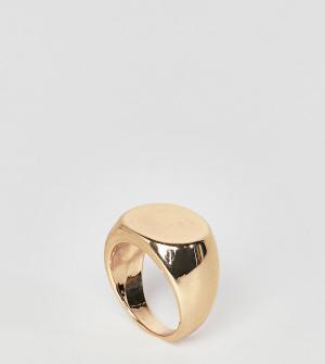 Золотистое кольцо-печатка DesignB London. Цвет: золотой