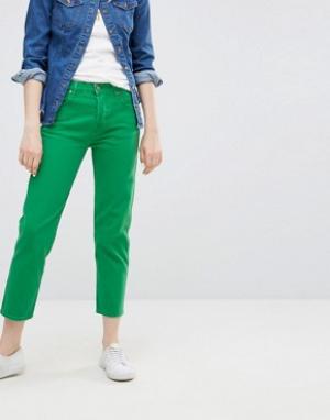 Укороченные джинсы прямого кроя Wrangler. Цвет: красный