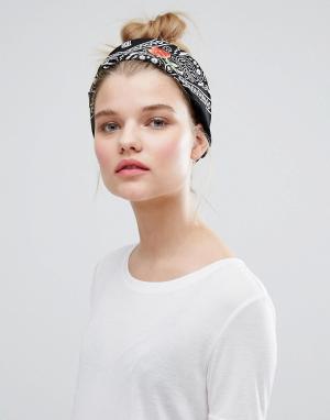 Платок на голову с нашивками New Look. Цвет: черный