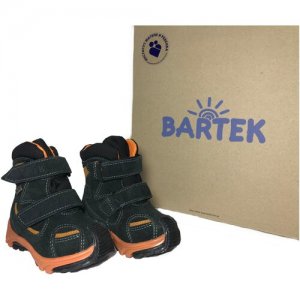 Ботинки для мальчиков утепленные с мембраной SYMPA-TEX черно-оранжевые 20 размер Bartek. Цвет: черный/оранжевый