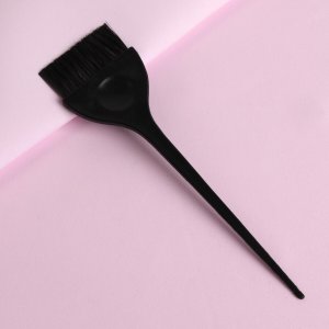 Кисть для окрашивания волос, 21 х 5,5 см, цвет чёрный Queen fair