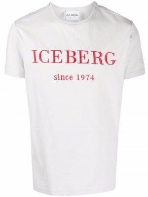 Футболка с вышитым логотипом Iceberg. Цвет: серый