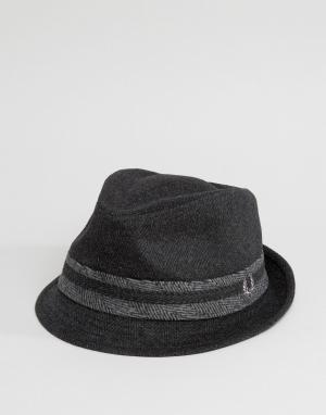 Шляпа с шевронным узором Fred Perry. Цвет: серый