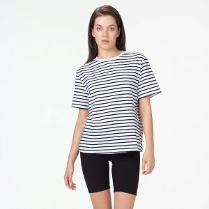 Женская футболка Streetbeat Striped Tee. Цвет: черно-белый