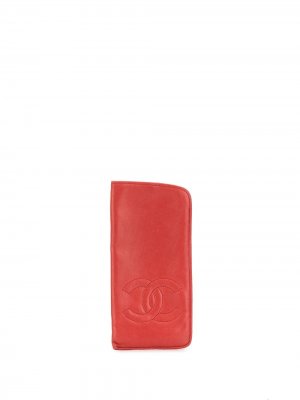 Футляр для солнцезащитных очков 1992-го года с логотипом CC Chanel Pre-Owned. Цвет: красный