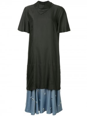 Платье мини с многослойным дизайном Toga. Цвет: черный