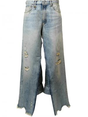 Широкие рваные джинсы R13. Цвет: синий