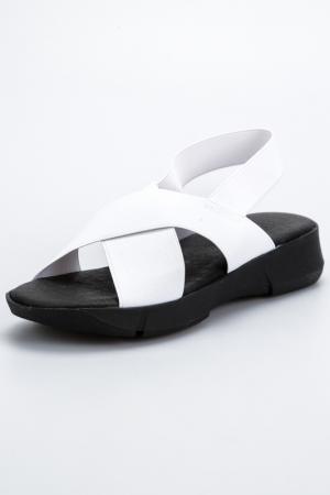 Wedge sandals AGILIS BARCELONA. Цвет: white