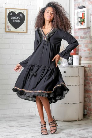 Женское черное повседневное платье с зигзагообразной вышивкой и кисточками , черный Chiccy