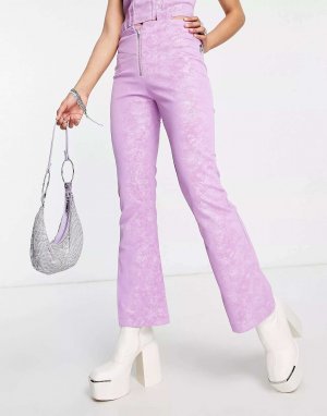Пурпурные расклешенные брюки на молнии с завышенной талией в сочетании крокодиловой замшей Zemeta. Цвет: фиолетовый