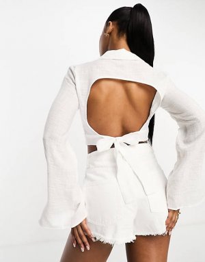Белая укороченная рубашка с вырезом на спине Pull&Bear