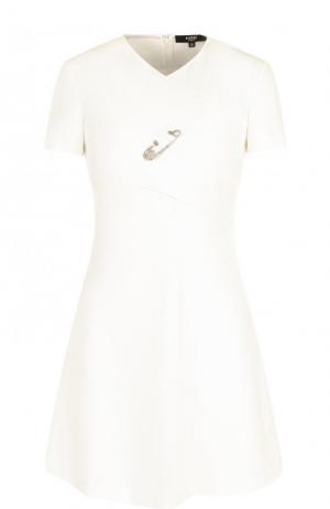 Приталенное мини-платье с коротким рукавом Versus Versace. Цвет: белый