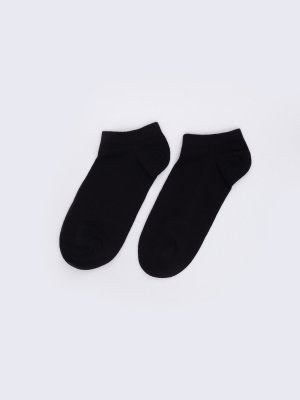 Короткие чёрные хлопковые носки zolla. Цвет: черный