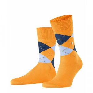 Носки , размер 40-46, оранжевый Burlington. Цвет: оранжевый
