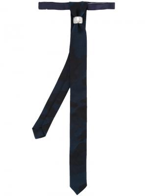 Узкий галстук с металлическим кольцом Cor Sine Labe Doli. Цвет: синий